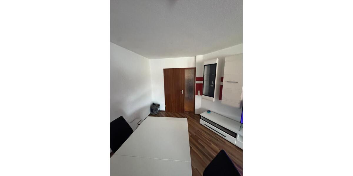 Etagenwohnung Eningen unter Achalm - 3 Zimmer, 83 m&sup2;, 1.440&euro; | Angebot:26593078