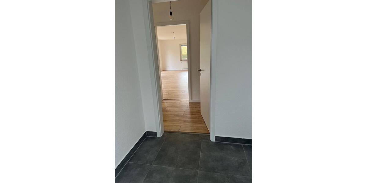 Etagenwohnung Rinteln - 2 Zimmer, 81 m&sup2;, 689&euro; | Angebot:26205665