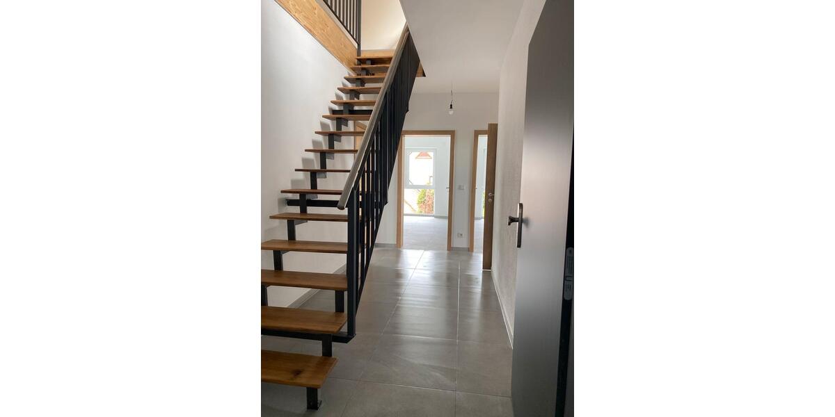 Dachgeschoßwohnung Herzogenaurach - 4 Zimmer, 105 m&sup2;, 1.400&euro; | Angebot:26671306