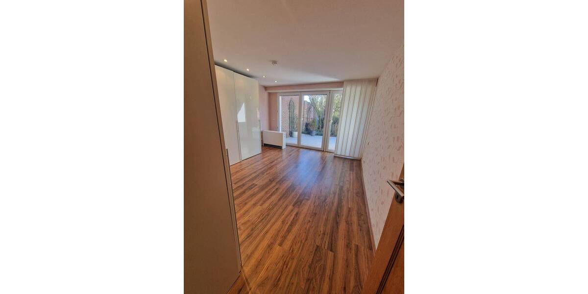 Etagenwohnung Mönchengladbach Windberg - 4 Zimmer, 124 m&sup2;, 1.200&euro; | Angebot:26744932