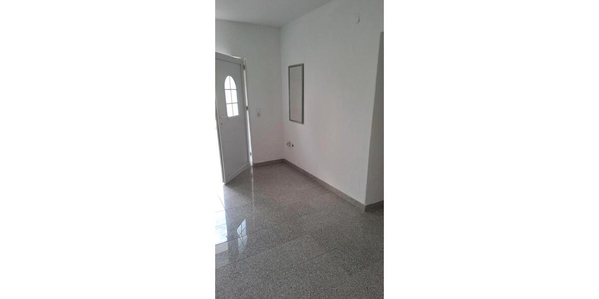 Erdgeschoßwohnung Losheim am See - 2 Zimmer, 65 m&sup2;, 650&euro; | Angebot:26439825