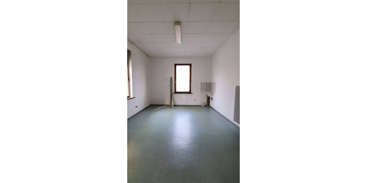 Gewerbeobjekt Bad Mergentheim - 6 Zimmer, 141 m&sup2;, 900&euro; | Angebot:26512838