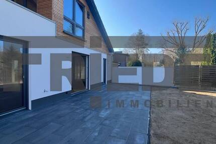 Hochwertige Erdgeschoßwohnung mit moderner Ausstattung und großem Garten! Mitten in Uelzen