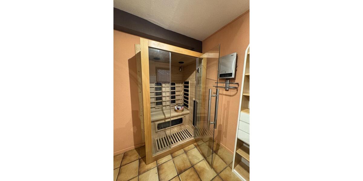 Wohnen, wo Geschichte lebt – Stilvolle Erdgeschosswohnung mit Wellness-Komfort in der Altstadt 2 zimmer