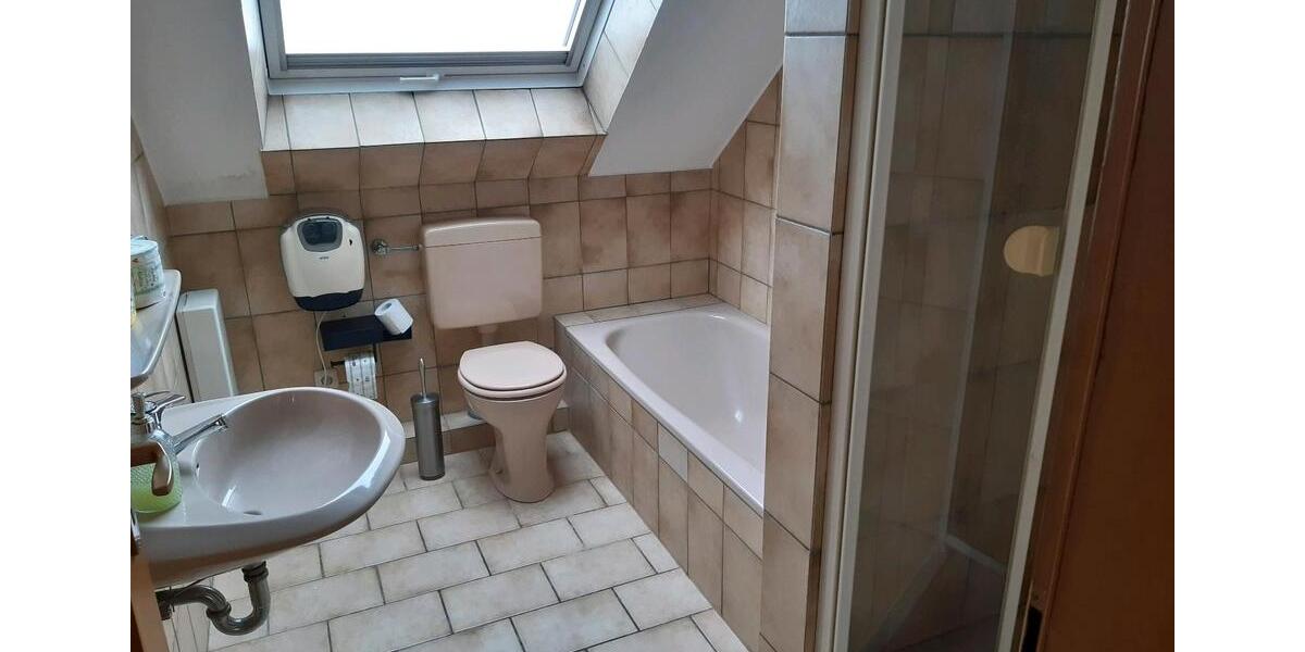 Dachgeschoßwohnung Medebach - 2 Zimmer, 79 m&sup2;, 515&euro; | Angebot:24630639