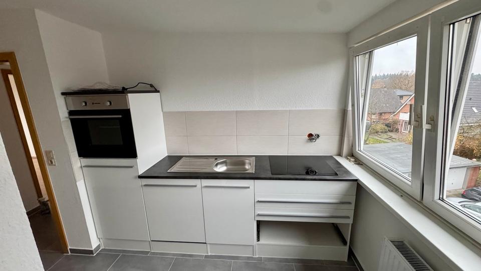 Helle 2-Zimmer-Wohnung mit neuer Küche & Stellplatz 2 zimmer