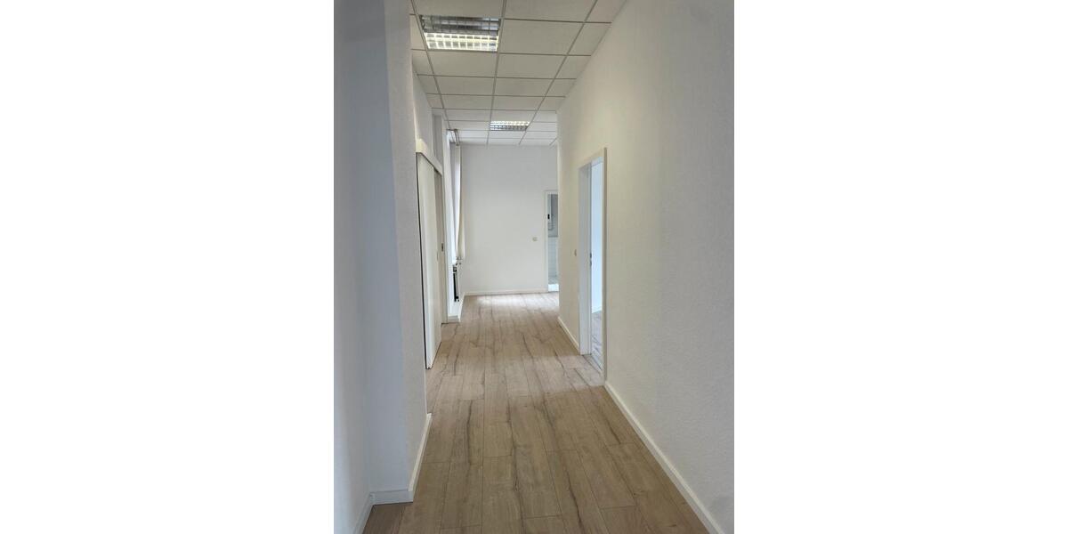 Großzügige und helle Büroflächen in zentraler Lage ab sofort zu vermieten zimmer