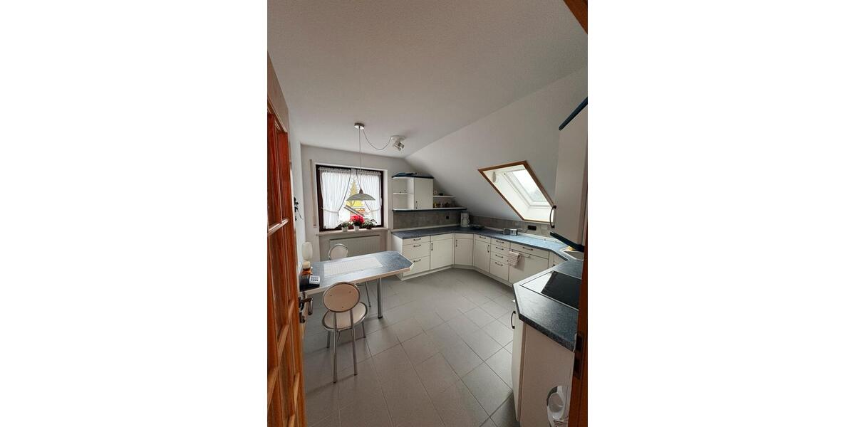 Dachgeschoßwohnung Eckersdorf - 2 Zimmer, 70 m&sup2;, 1.000&euro; | Angebot:24705396