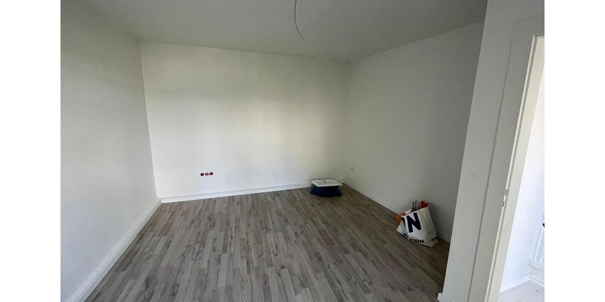 Erdgeschoßwohnung Menden (Sauerland) - 3.5 Zimmer, 76 m&sup2;, 600&euro; | Angebot:25171793