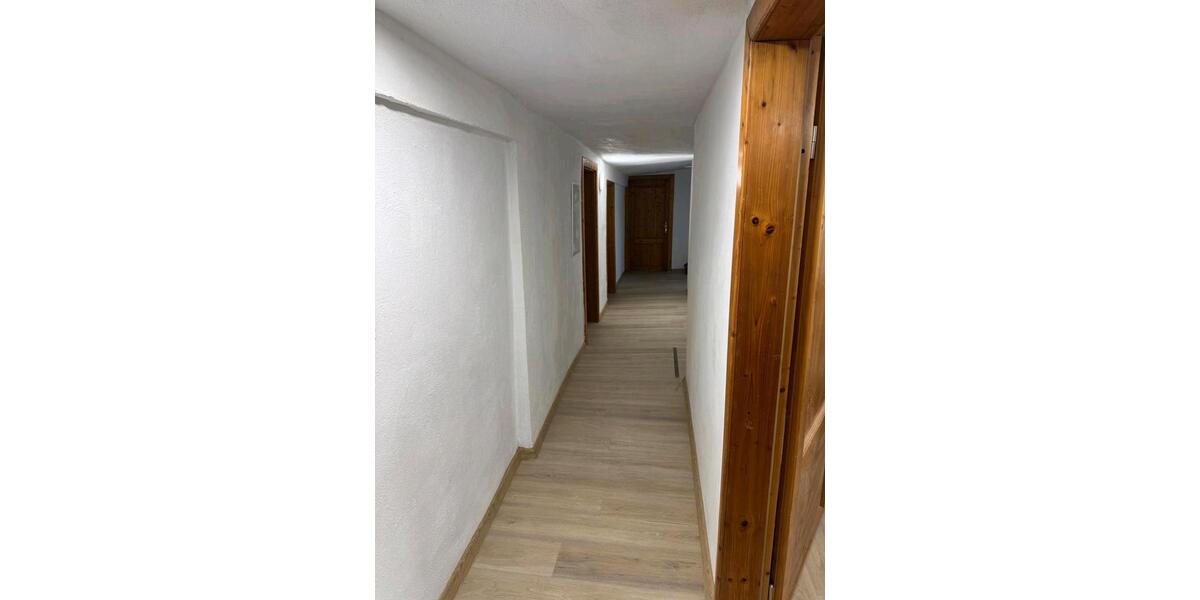 Etagenwohnung Homberg (Ohm) - 4 Zimmer, 105 m&sup2;, 1.000&euro; | Angebot:24853712