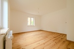 NEU MODERNISIERT – TERRASSE – GARTENANTEIL – DUSCHBAD MIT FENSTER – PKW-STELLPLATZ - Terrassenwohnung Radebeul Radebeul | Angebot:26760178