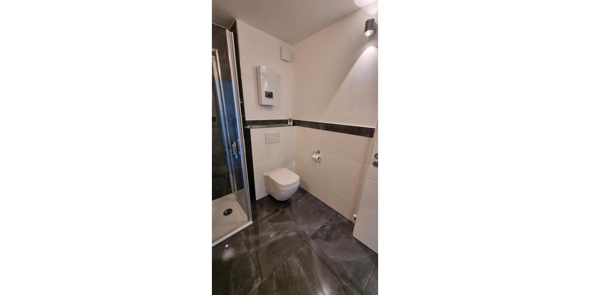 Dachgeschoßwohnung Püttlingen - 2.5 Zimmer, 62 m&sup2;, 780&euro; | Angebot:26050558