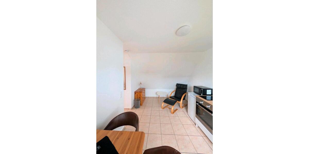 Dachgeschoßwohnung Burg (Dithmarschen) - 1 Zimmer, 15 m&sup2;, 400&euro; | Angebot:26682693