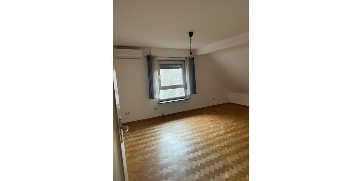 Dachgeschoßwohnung Ludwigshafen am Rhein Parkinsel - 2.5 Zimmer, 60 m&sup2;, 950&euro; | Angebot:24704884