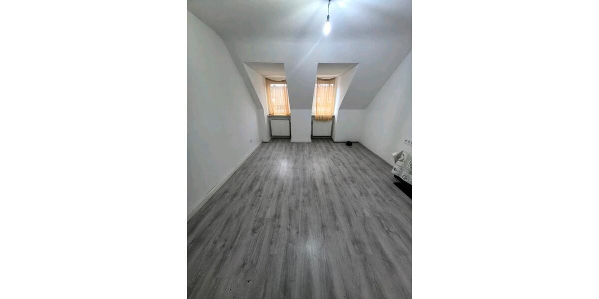 Dachgeschoßwohnung Gelsenkirchen Gelsenkirchen-Nord - 4 Zimmer, 85 m&sup2;, 850&euro; | Angebot:25171799