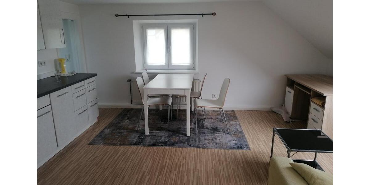 Dachgeschoßwohnung Aschaffenburg Damm - 2 Zimmer, 32 m&sup2;, 365&euro; | Angebot:25080738