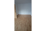 3 Zimmer Raum Wohnung, Küche, Bad mit Dusche, Balkon, Stellplatz 3 zimmer