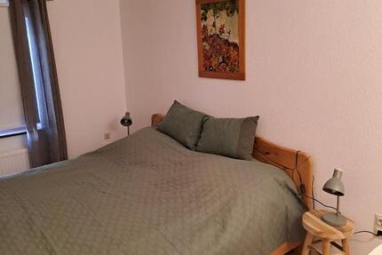 Doppelzimmer, Bad, Küche übern Gang, zu vermieten 1 zimmer