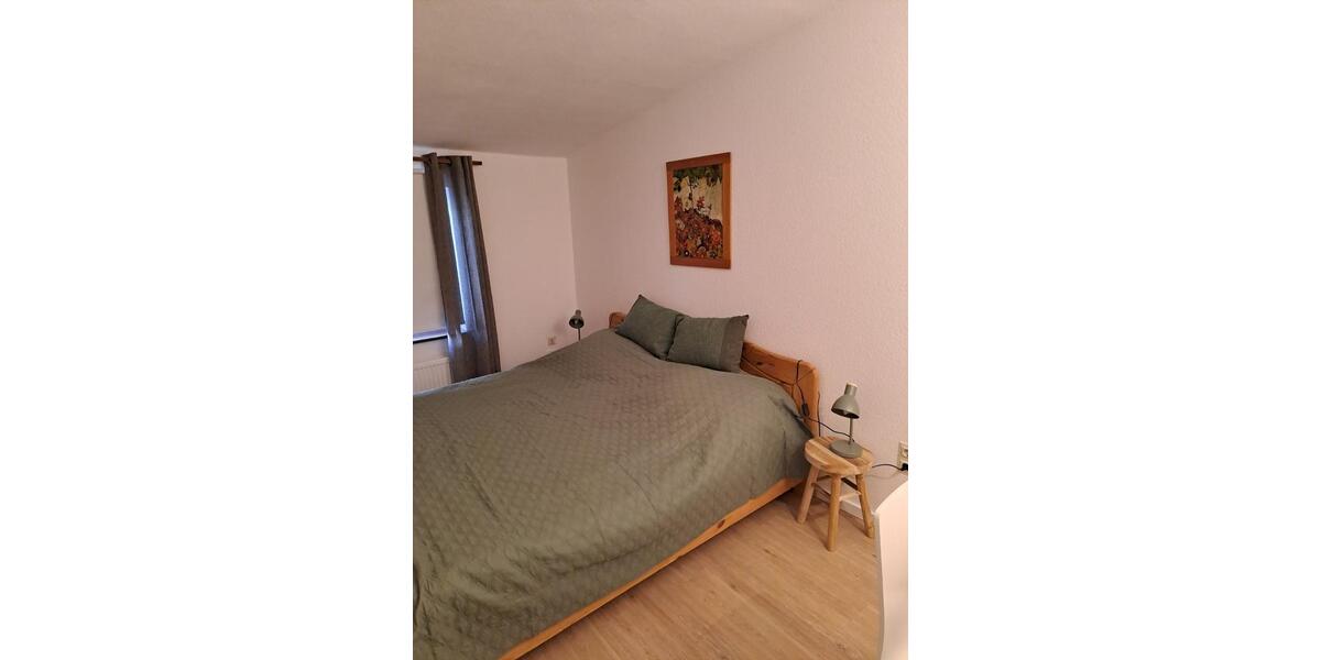 Doppelzimmer, Bad, Küche übern Gang, zu vermieten 1 zimmer