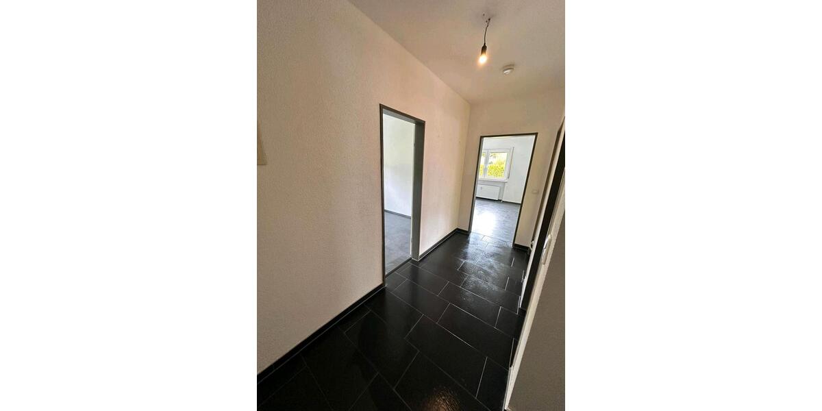 Etagenwohnung Korbach - 3 Zimmer, 68 m&sup2;, 900&euro; | Angebot:26688919