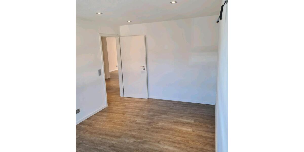 Etagenwohnung Crailsheim - 3 Zimmer, 72 m&sup2;, 780&euro; | Angebot:26050727