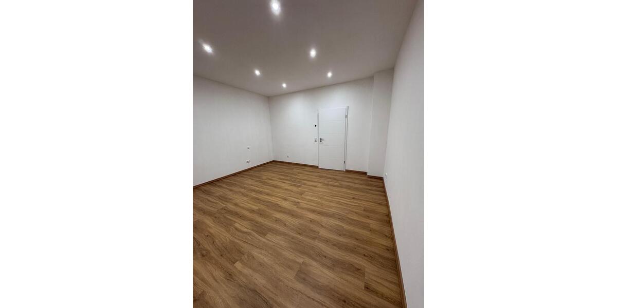 Erdgeschoßwohnung Neunkirchen Heinitz - 3 Zimmer, 102 m&sup2;, 950&euro; | Angebot:24385414