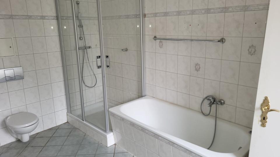 Etagenwohnung Zeitz - 3 Zimmer, 88 m&sup2;, 490&euro; | Angebot:25974882