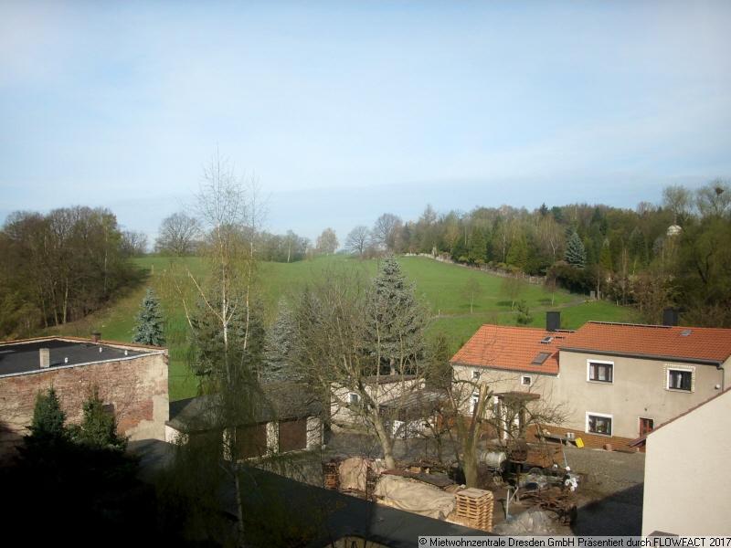 Schöne 3-R-Wohnung mit Balkon zur Hofseite!! Einbauküche möglich !!