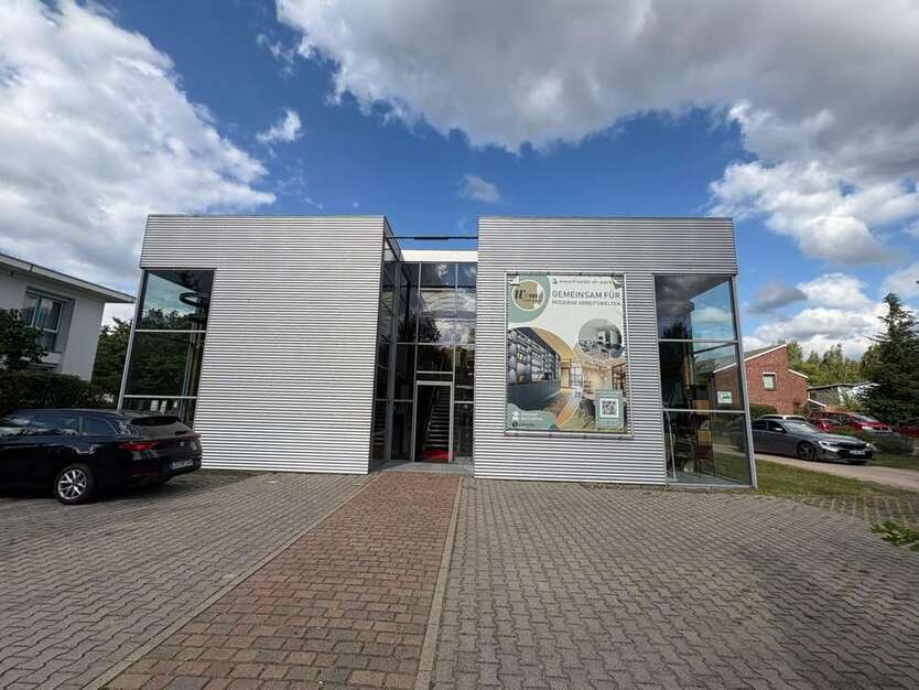 Büro in Lüneburg 6.000 € 487 m²