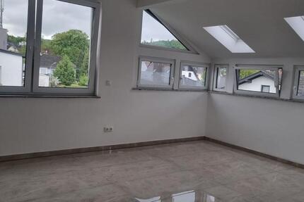 Wohnung Wetzlar Altenberger Straße - 3 Zimmer, 105 m&sup2;, 1.100&euro; | Angebot:26494172
