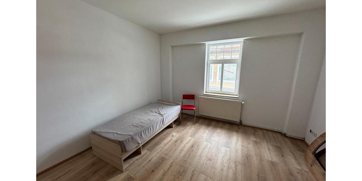 Etagenwohnung Selb - 4 Zimmer, 94 m&sup2;, 225&euro; | Angebot:24770165
