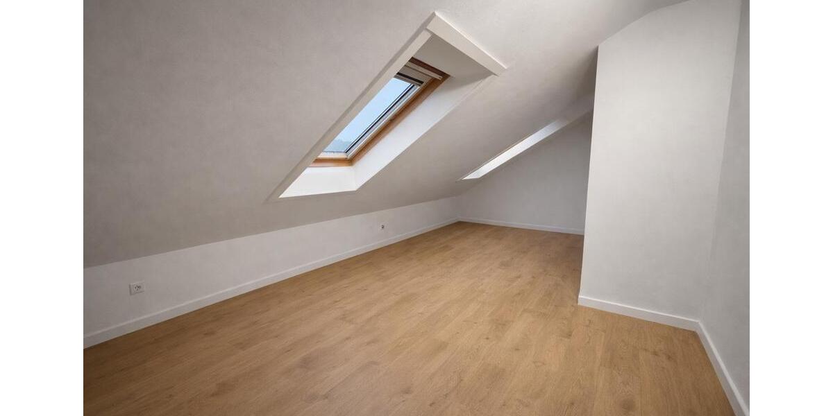 Frisch renovierte 2-Zimmer-Wohnung mit neuer Einbauküche KA Mühlb 2 zimmer