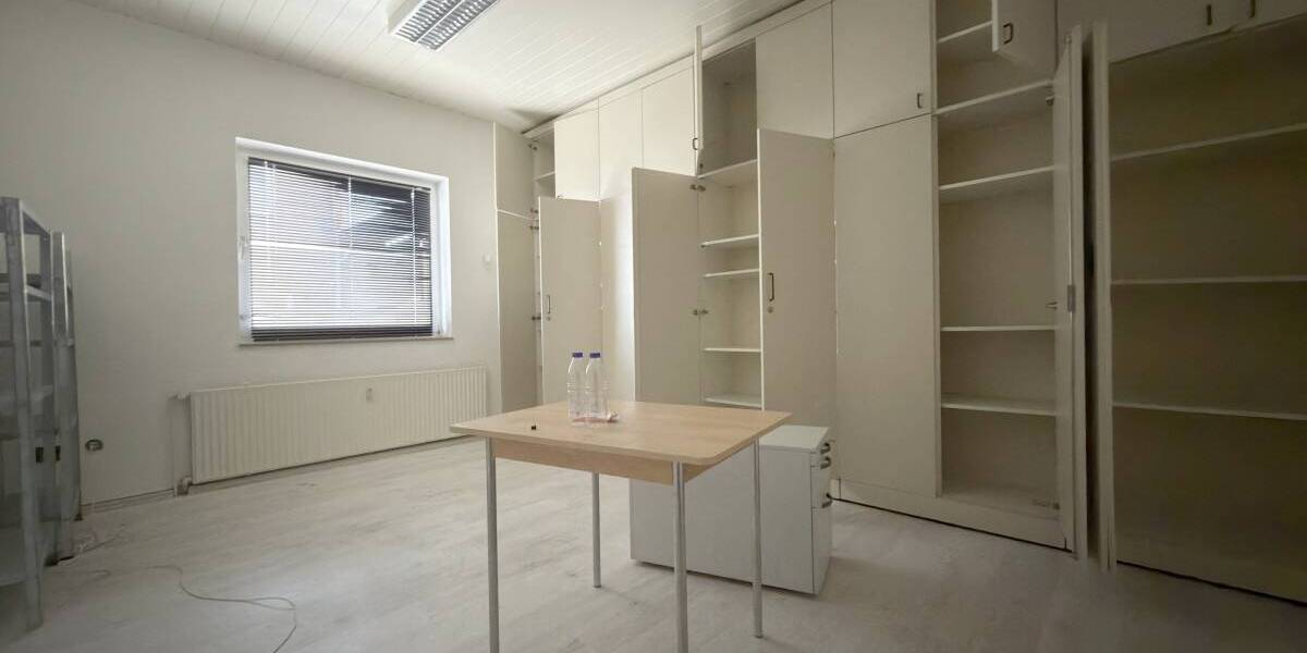 Einfamilienhaus Oberhausen Lirich-Nord - 9 Zimmer, 2.300&euro; | Angebot:26585910