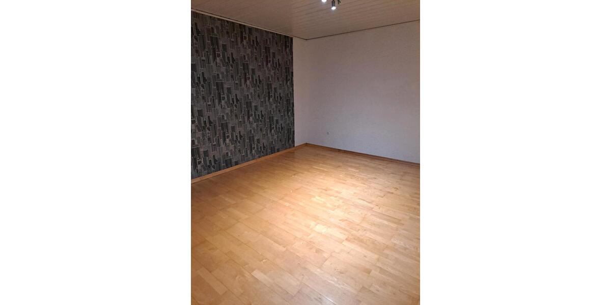 in schaafheim.3 zimmer wochnug.zu wermieten 3 zimmer