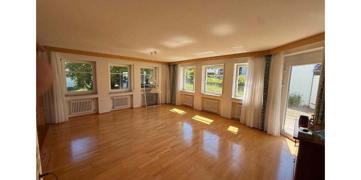 Erdgeschoßwohnung Ertingen - 3 Zimmer, 135 m&sup2;, 1.200&euro; | Angebot:26491772
