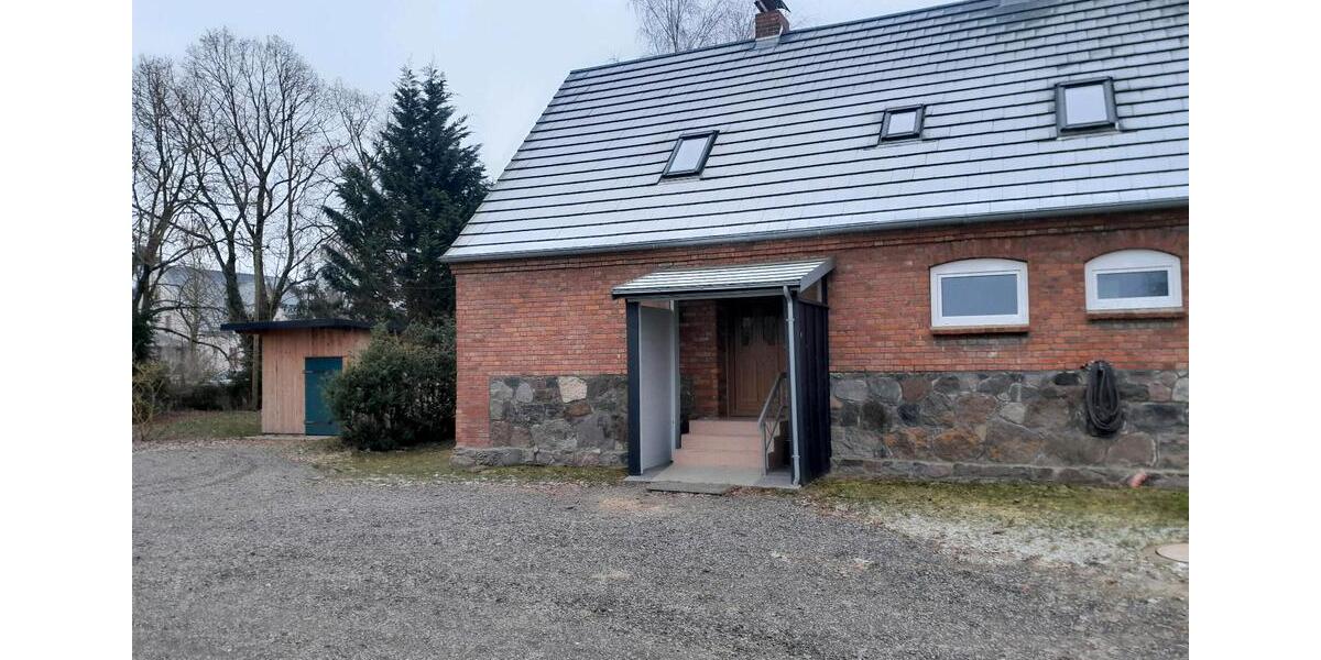 Etagenwohnung Gnoien - 5 Zimmer, 120 m&sup2;, 1.180&euro; | Angebot:24729214