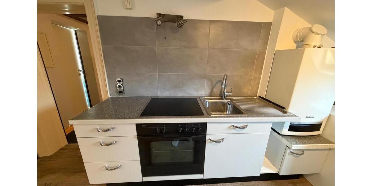 Dachgeschoßwohnung Aachen Aachen-Mitte - 1 Zimmer, 1 m&sup2;, 395&euro; | Angebot:24803276