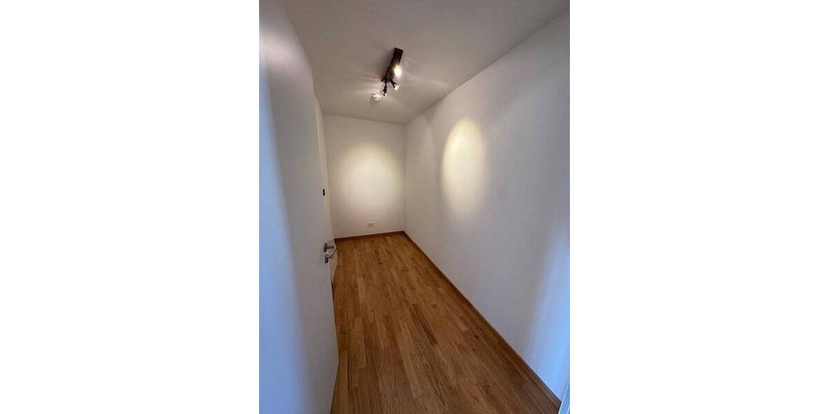 Etagenwohnung Ochsenhausen Eichbühl - 2 Zimmer, 83 m&sup2;, 1.050&euro; | Angebot:26160408