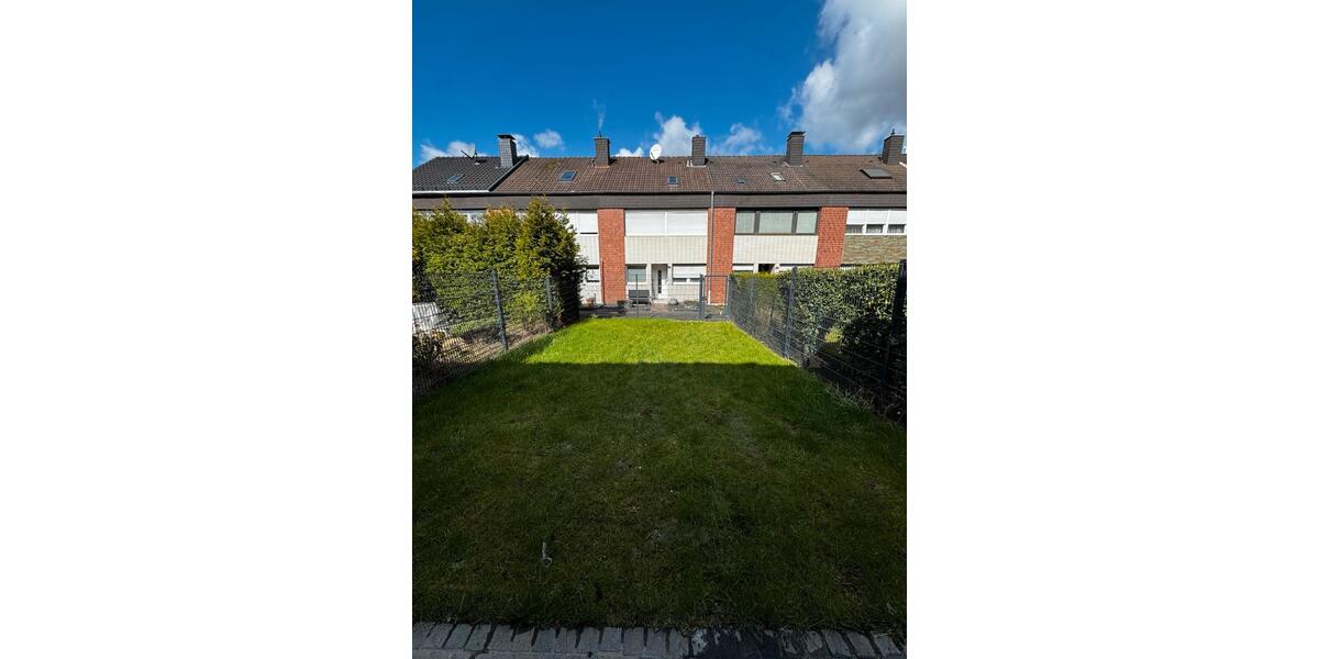 Reihenhaus Lohmar - 6 Zimmer, 170 m&sup2;, 2.350&euro; | Angebot:26345389