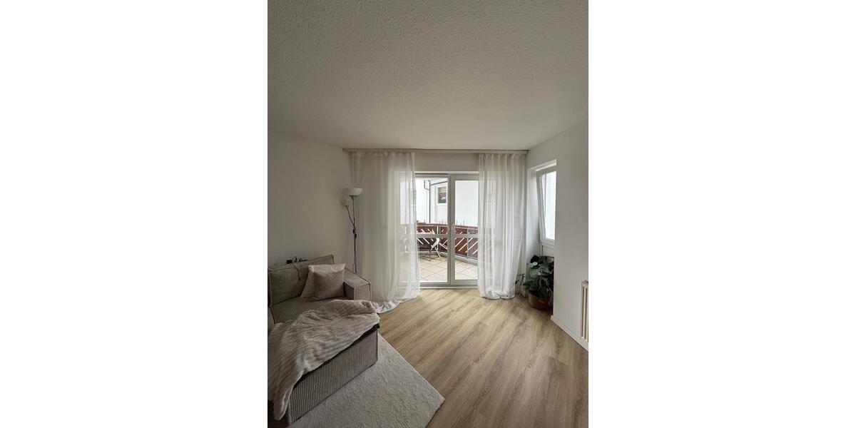 Etagenwohnung Burgstädt - 2.5 Zimmer, 56 m&sup2;, 470&euro; | Angebot:26495526