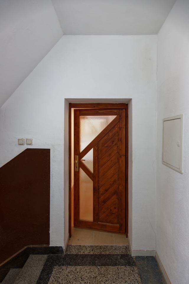 Schöne Dachgeschosswohung in 66113 Saarbrücken, RiegelsbergerStr.