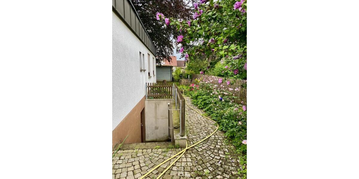 Einfamilienhaus Regensburg Konradsiedlung - 5 Zimmer, 135 m&sup2;, 2.190&euro; | Angebot:24752741