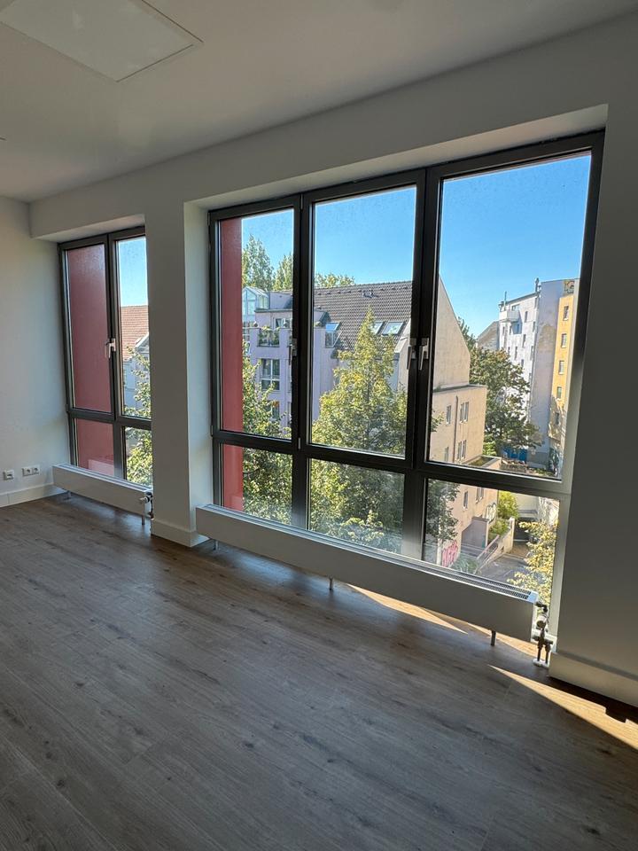 Work Different: 236 m² Büro im Erstbezug, jung & stylish – 13 Min. zum Alex