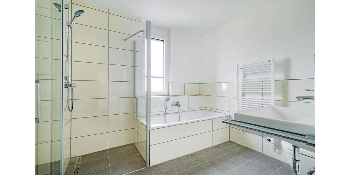 Etagenwohnung Endingen am Kaiserstuhl - 4 Zimmer, 129 m&sup2;, 1.890&euro; | Angebot:26574389
