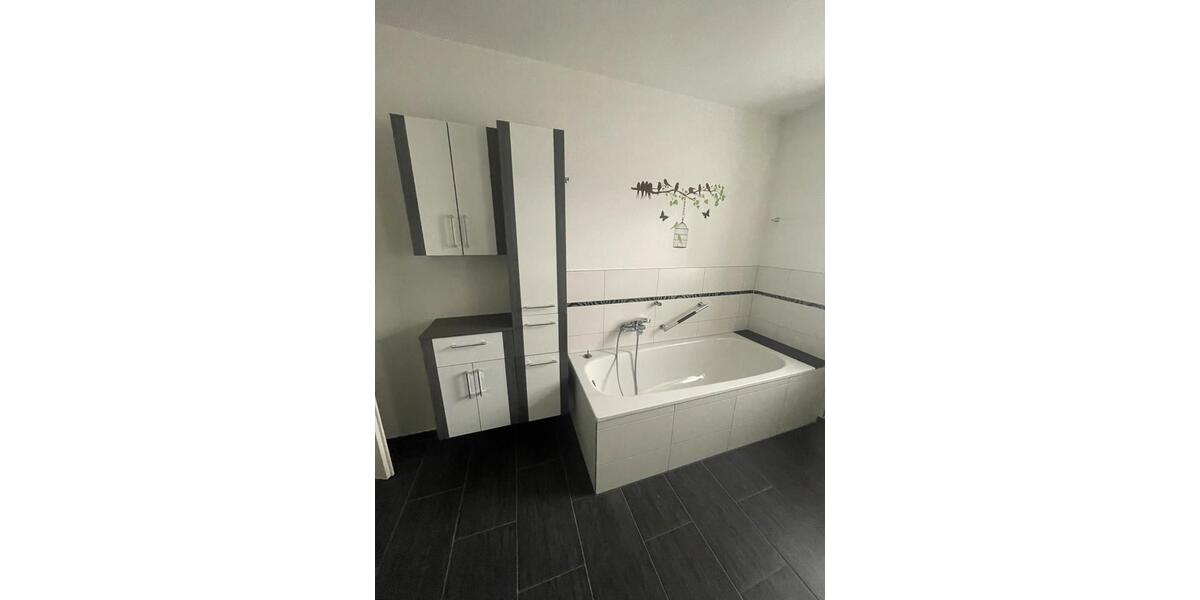 Erdgeschoßwohnung Miltenberg - 4 Zimmer, 110 m&sup2;, 1.250&euro; | Angebot:24694734