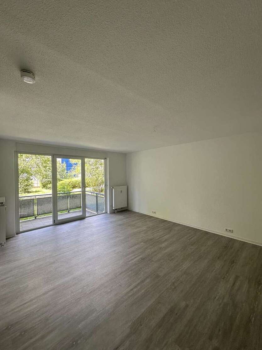 ++ Frisch Sanierte 2-Raumwohnung im blauen Wunder++ 2 zimmer