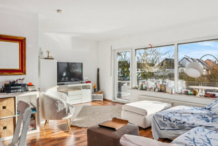 Helle 105m² Wohnung im 1. OG mit Balkon - Bezugsfrei ab sofort 3 zimmer