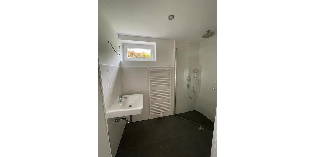 Etagenwohnung Hildesheim Himmelsthür - 2 Zimmer, 105 m&sup2;, 875&euro; | Angebot:25922695