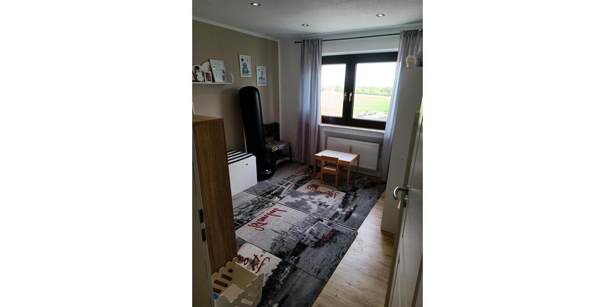 Etagenwohnung Göppingen Faurndau - 4 Zimmer, 100 m&sup2;, 1.300&euro; | Angebot:26023528