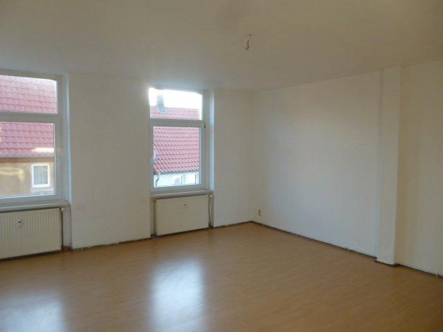 Etagenwohnung Gröningen - 3 Zimmer, 71 m&sup2;, 380&euro; | Angebot:26491149